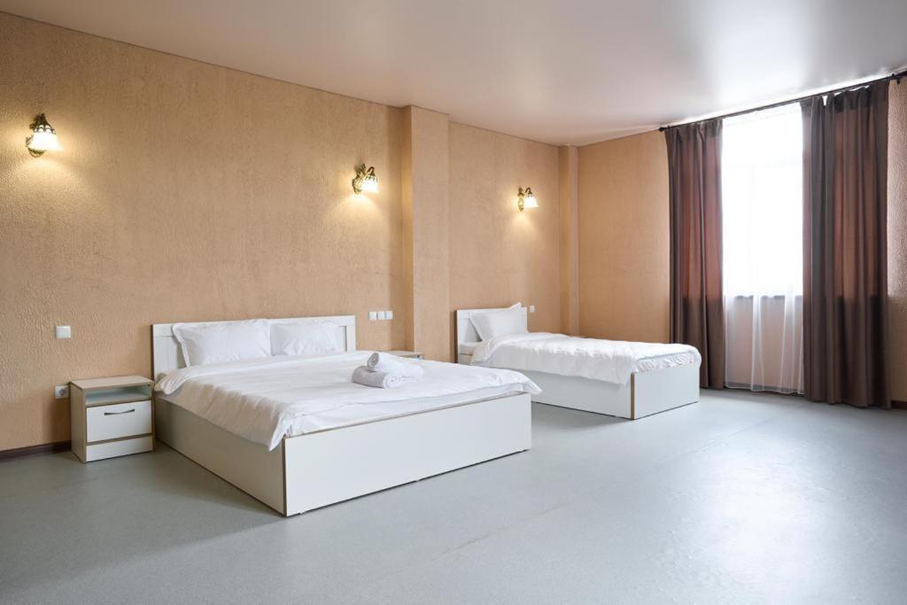 7Days Hotel Алма Ата Екстериор снимка