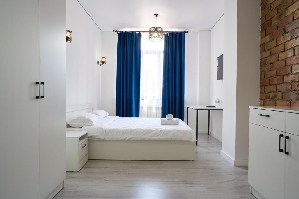 7Days Hotel Алма Ата Екстериор снимка